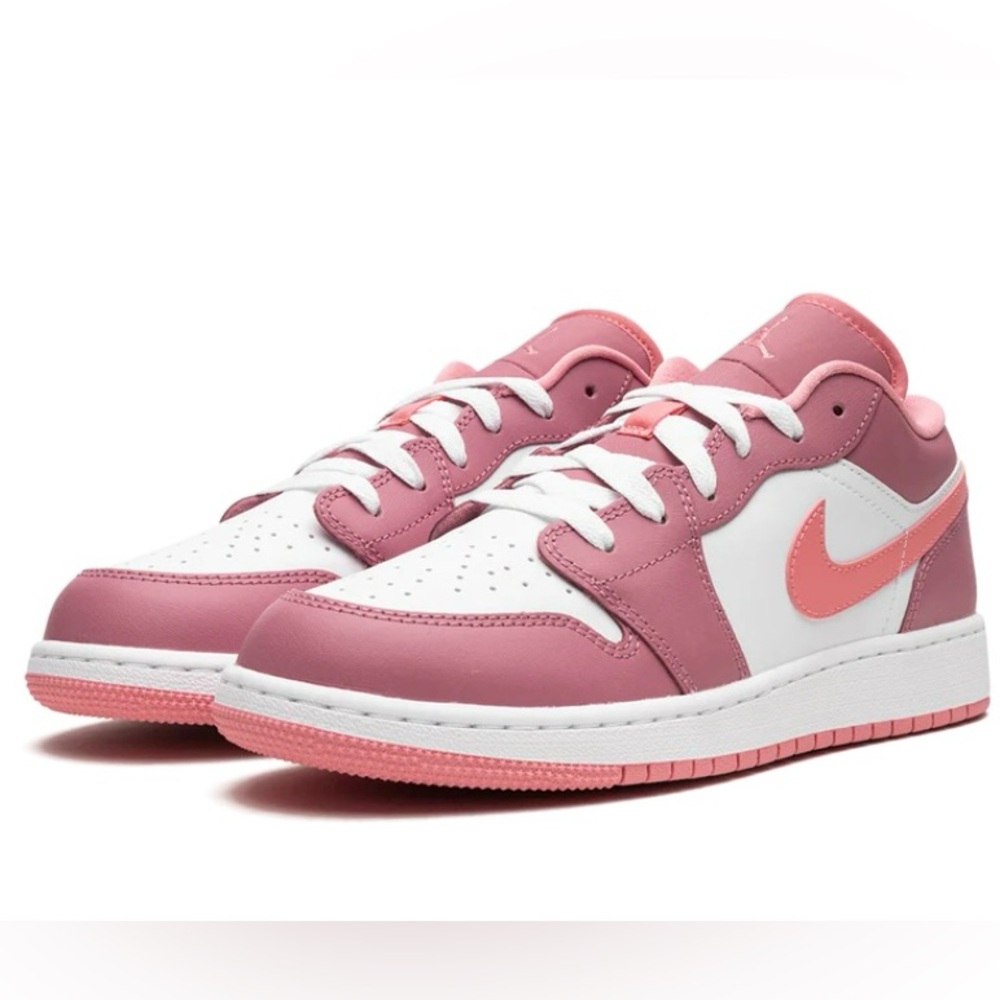 Nike Air Jordan 1 Low
Desert Berry Pink Youth 4.5 Women’s 6 Shoes